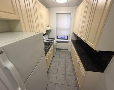 36-35 167th Street - Photo Thumbnail 3