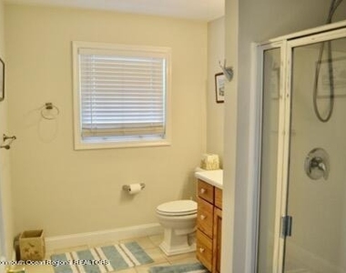 2 Bridge Avenue - Photo Thumbnail 8