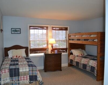 2 Bridge Avenue - Photo Thumbnail 6
