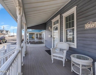12 Reese Avenue - Photo Thumbnail 7