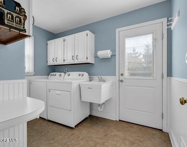 12 Reese Avenue - Photo Thumbnail 3