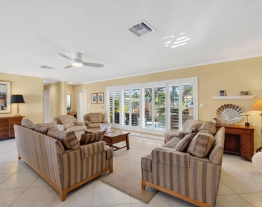 2871 Ne 26th Court - Photo Thumbnail 11