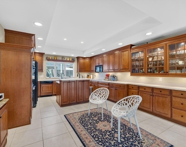 2871 Ne 26th Court - Photo Thumbnail 18