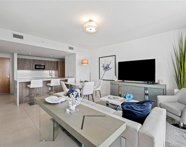 401 N Birch Road - Photo Thumbnail 1