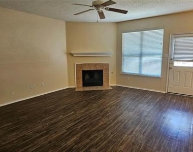 2820 Deer Ridge Drive - Photo Thumbnail 2