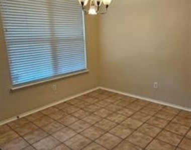 2820 Deer Ridge Drive - Photo Thumbnail 11