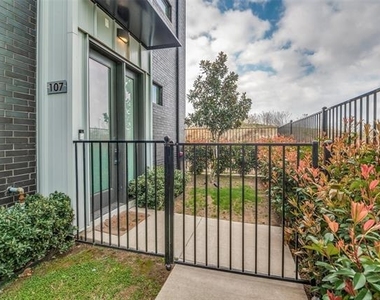 1813 Park Avenue - Photo Thumbnail 24