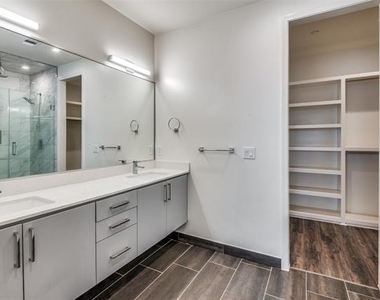 1813 Park Avenue - Photo Thumbnail 21