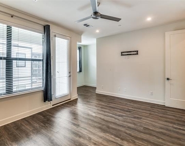 1813 Park Avenue - Photo Thumbnail 15