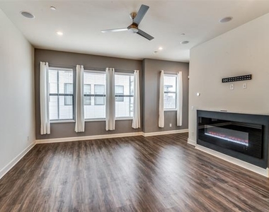 1813 Park Avenue - Photo Thumbnail 5