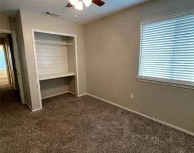2917 Roxboro Road - Photo Thumbnail 14