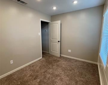 2917 Roxboro Road - Photo Thumbnail 17