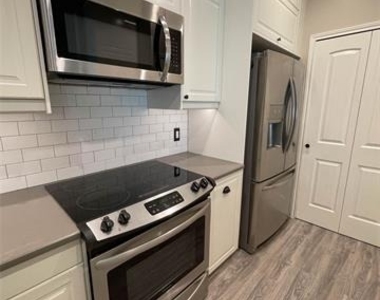 2917 Roxboro Road - Photo Thumbnail 8