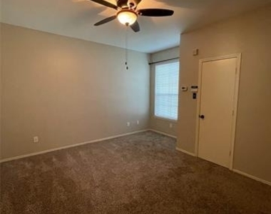 2917 Roxboro Road - Photo Thumbnail 10