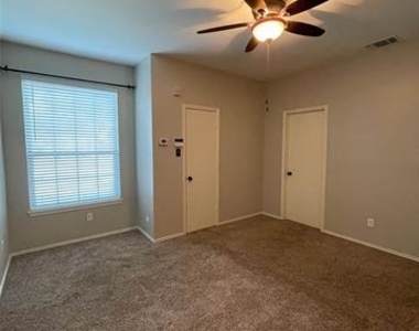 2917 Roxboro Road - Photo Thumbnail 12
