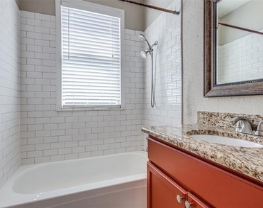 2309 Wesley Street - Photo Thumbnail 6
