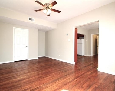 2309 Wesley Street - Photo Thumbnail 8
