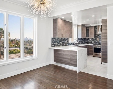1424 N Crescent Heights Boulevard - Photo Thumbnail 1