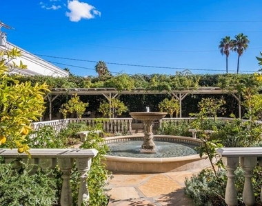1424 N Crescent Heights Boulevard - Photo Thumbnail 29