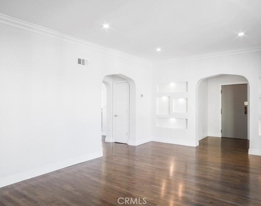 1424 N Crescent Heights Boulevard - Photo Thumbnail 6