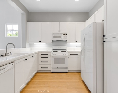 14 Celano Court - Photo Thumbnail 5
