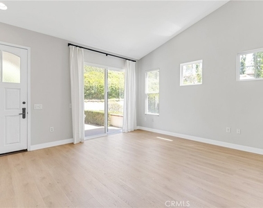 14 Celano Court - Photo Thumbnail 3