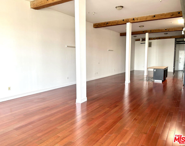 652 Mateo Street - Photo Thumbnail 4