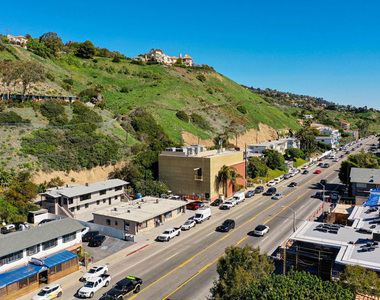 22227 Pacific Coast Highway - Photo Thumbnail 13