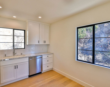 22227 Pacific Coast Highway - Photo Thumbnail 28