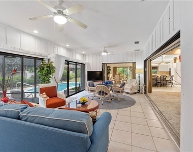 1330 Shorewinds Lane - Photo Thumbnail 14
