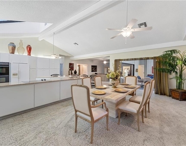 1330 Shorewinds Lane - Photo Thumbnail 18