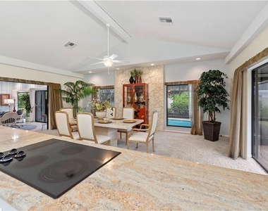 1330 Shorewinds Lane - Photo Thumbnail 8