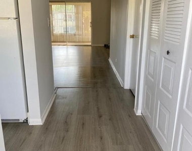 19 Abbey Lane - Photo Thumbnail 4
