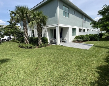 562 Parsons Way - Photo Thumbnail 8