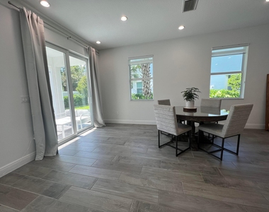 562 Parsons Way - Photo Thumbnail 5