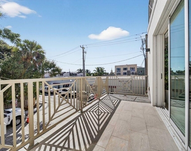 41 Sw Seminole Street - Photo Thumbnail 13