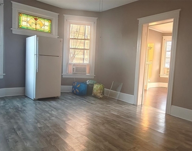 27 Franklin Street - Photo Thumbnail 3