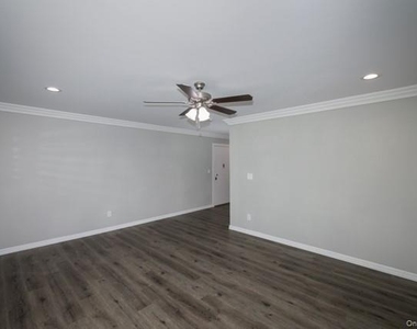 105 Overton Avenue - Photo Thumbnail 4