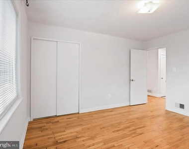 5883 Blaine Drive - Photo Thumbnail 8