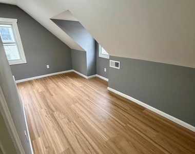4023 Woodland Drive - Photo Thumbnail 12