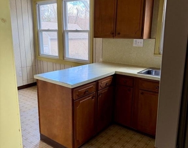 4023 Woodland Drive - Photo Thumbnail 4