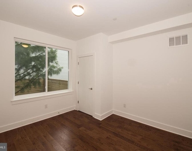 1956 N 8th Street - Photo Thumbnail 12