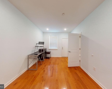 1517 W Seybert Street - Photo Thumbnail 1