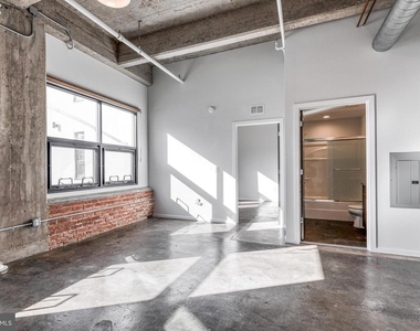 4800 Brown Street - Photo Thumbnail 2