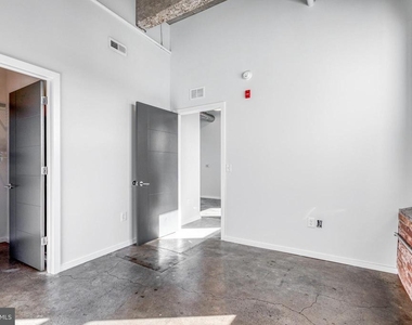4800 Brown Street - Photo Thumbnail 6