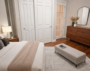 East 75th Street, Unit 5B - Photo Thumbnail 2