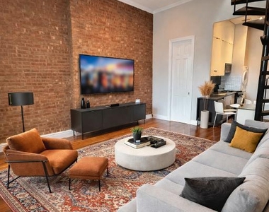 East 75th Street, Unit 5B - Photo Thumbnail 1