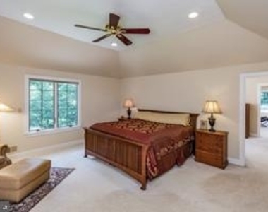 35 Pettit Place - Photo Thumbnail 15