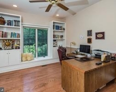 35 Pettit Place - Photo Thumbnail 9