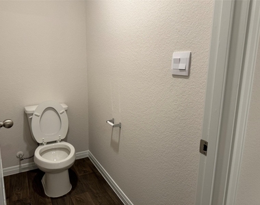 13717 Thomas Wheeler Way - Photo Thumbnail 8